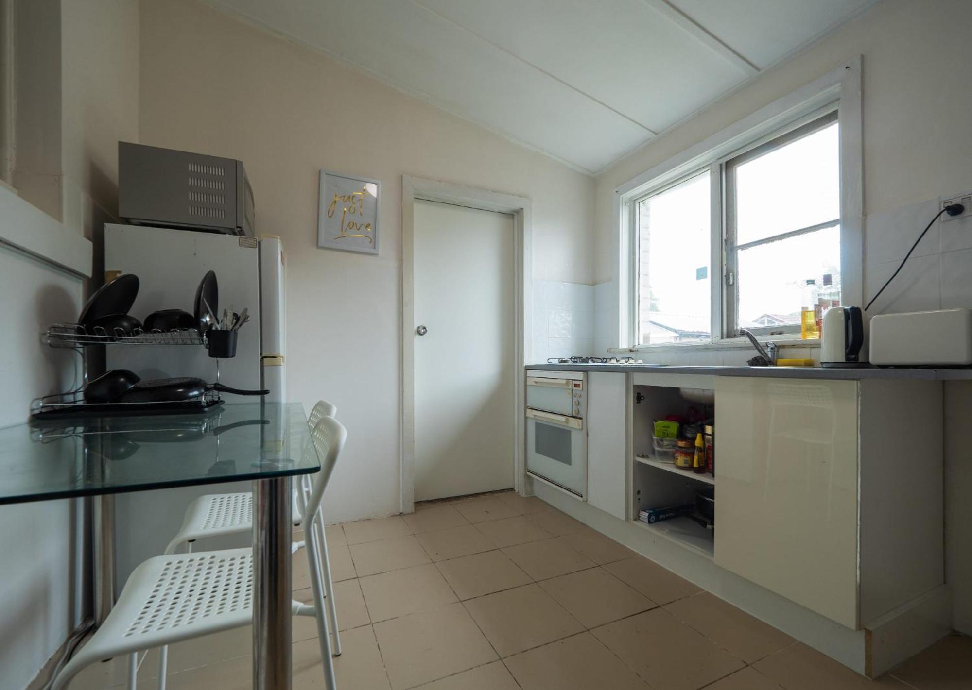 Guest house Quaint Double Or Queen - Mins To Stations&unsw - Shared Bathroom *